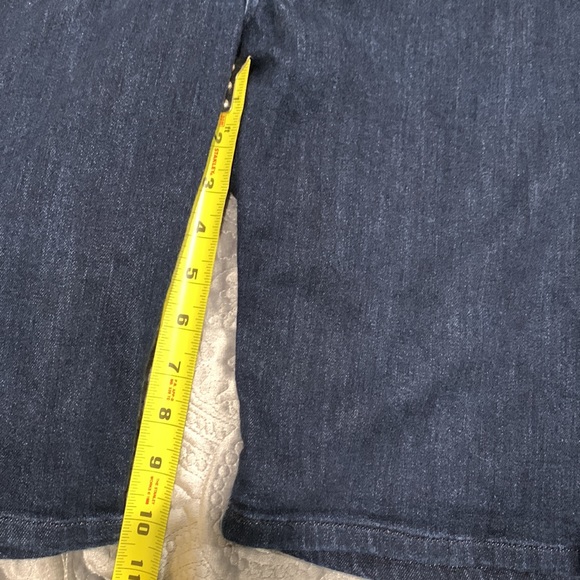 ☀️Levi jean shorts size 32☀️ - Picture 6 of 10